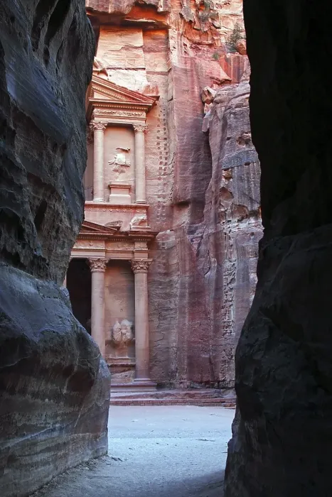 Framed Print : The Treasury, Al Khazneh at the end of the Siq Framed Print : The Treasury, Al Khazneh at the end of the Siq