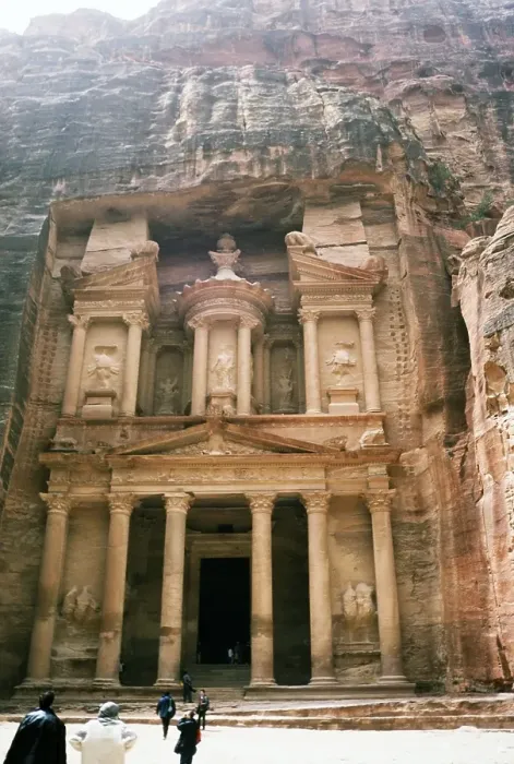 Framed Print : The Treasury building at the archaeological site of Petra, Jordan, 1998, Asia Framed Print : The Treasury building at the archaeological site of Petra, Jordan, 1998, Asia