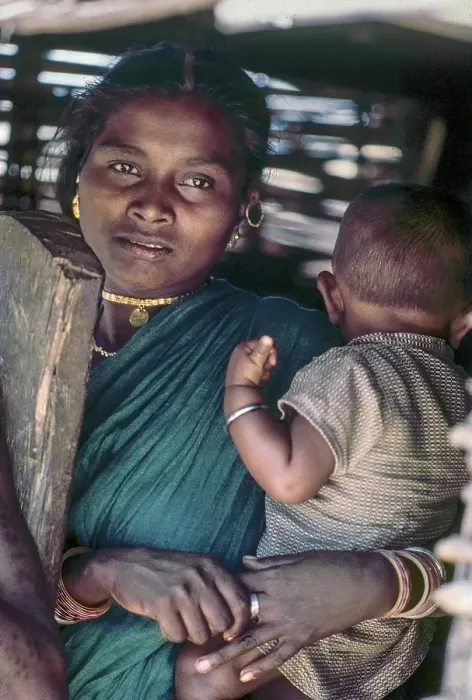 Framed Print : Tribal woman and child, Bastar, Chhatisgarh, India, Asia, 1977, Asia