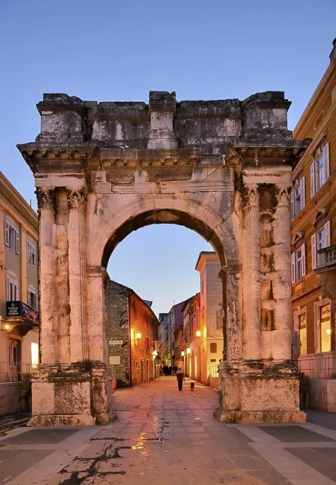 Framed Print : Triumphal Arch of the Sergii at night in Pula