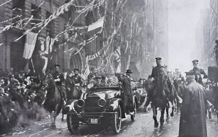 Framed Print : Triumphal arrival of the Joffre-Viviani mission in New-York Framed Print : Triumphal arrival of the Joffre-Viviani mission in New-York
