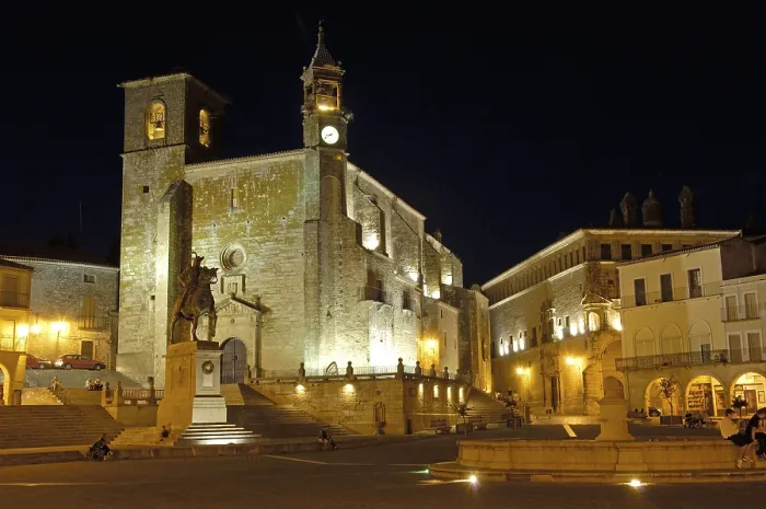 Framed Print : Trujillo, main square at dusk, Plaza Mayor