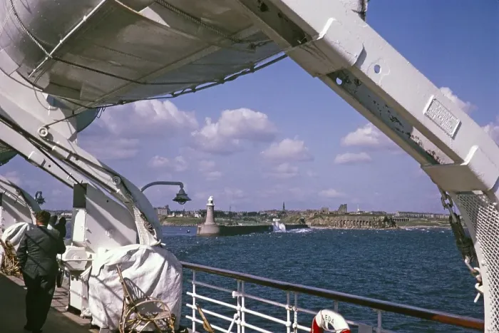 Framed Print : TS Leda, Faehrschiff von Bergen nach Newcastle, passiert Tynemouth Priory nach der Ueberfahrt ueber die Nordsee nach Grossbritannien 1966 1966