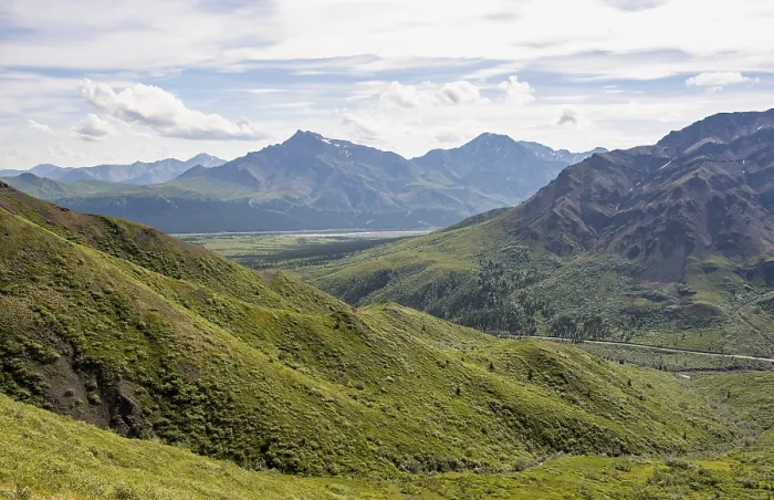 Framed Print : Tundra and mountainous landscape of the Alaska Range