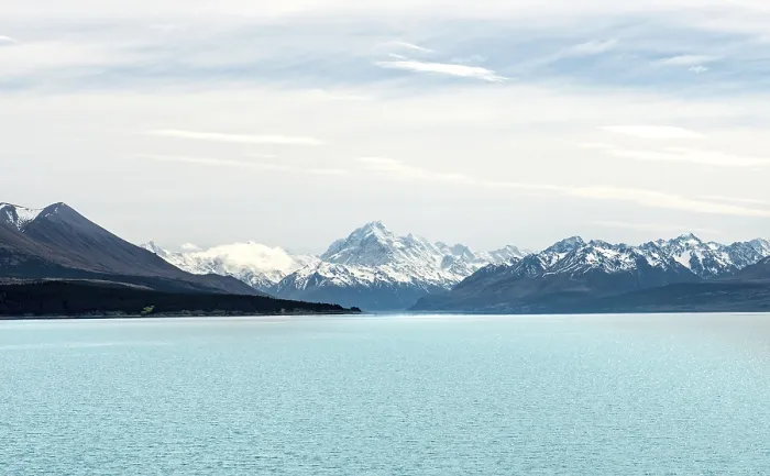 Framed Print : Turquoise glacial lake Lake Pukaki with views of Mount Cook Framed Print : Turquoise glacial lake Lake Pukaki with views of Mount Cook