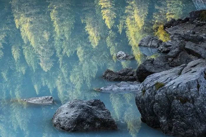 Framed Print : Turquoise-green Sorapis Lake, Lago di Sorapis with reflection of autumn larches