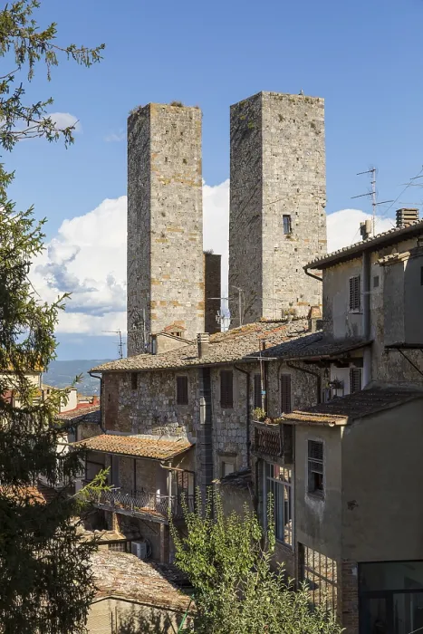 Framed Print : The twin towers in the medieval town of San Gimignano