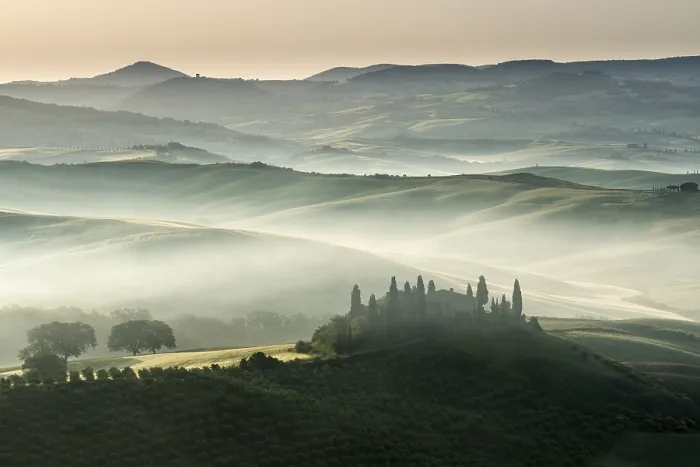 Framed Print : Typical green Tuscan landscape in Val d'Orcia Framed Print : Typical green Tuscan landscape in Val d'Orcia