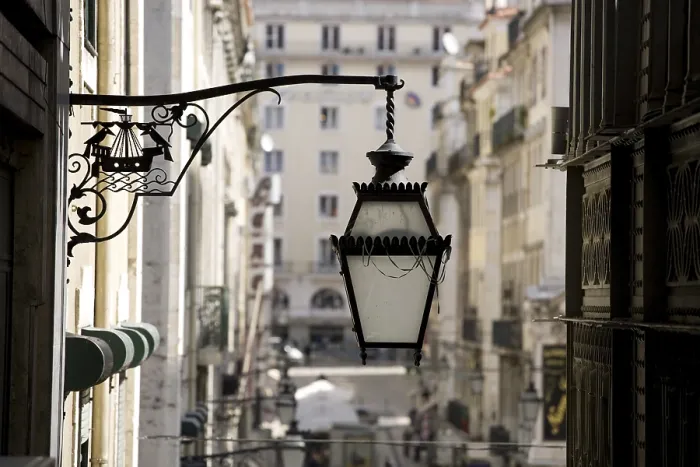 Framed Print : Typical streetlamp, Baixa, Lisbon Framed Print : Typical streetlamp, Baixa, Lisbon