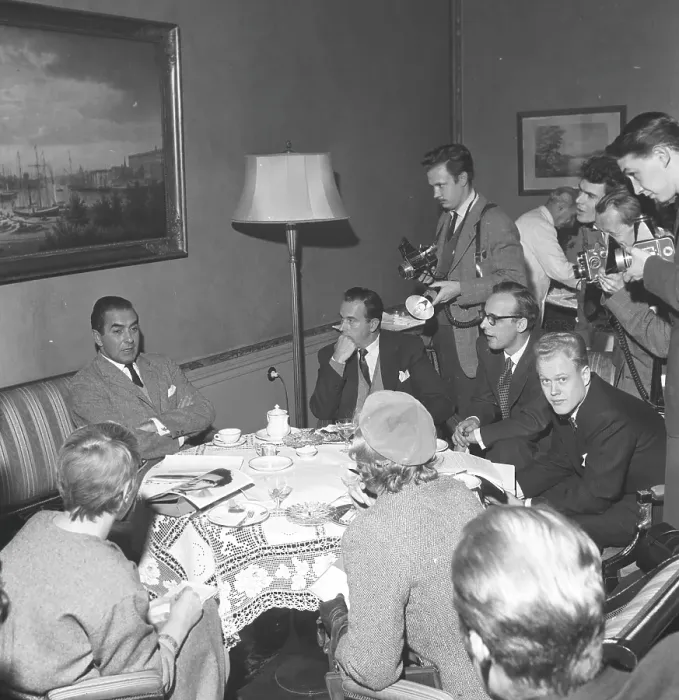 Framed Print : Tyrone Power 1957. 1914-1958. Pictured during a visit to Sweden 1957 on a press conference with journalists and press photographers