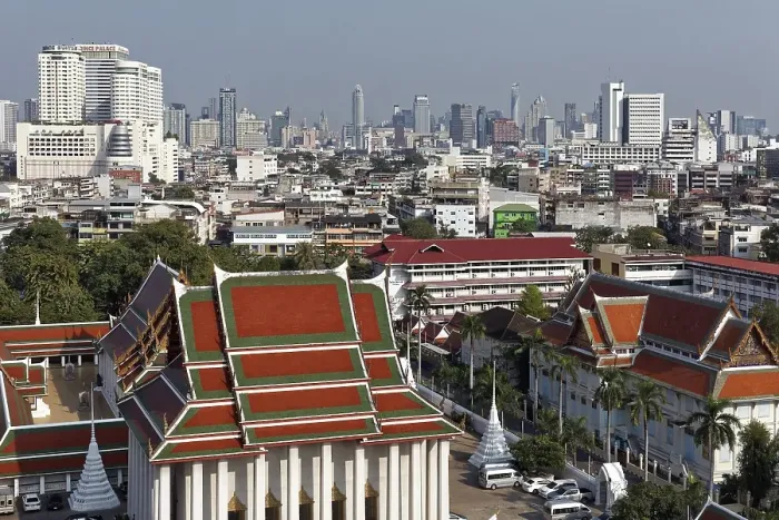 Framed Print : Ubsot Wat Saket with skyline, view from Golden Mountain