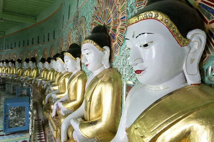 Framed Print : Umin Thounzeh Temple in Sagaing Framed Print : Umin Thounzeh Temple in Sagaing