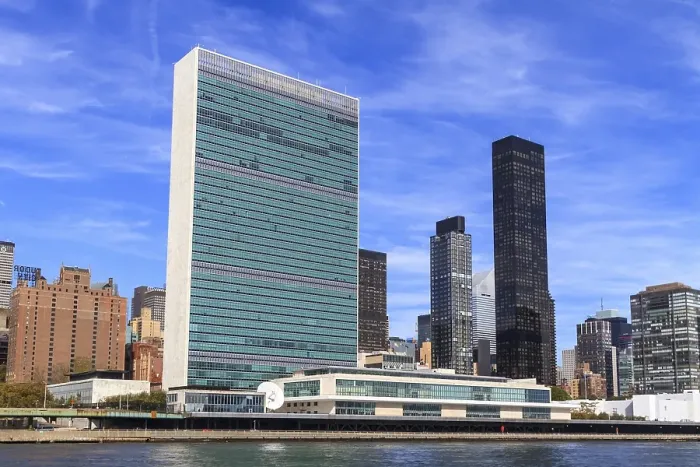 Framed Print : United Nations Headquarters, East River