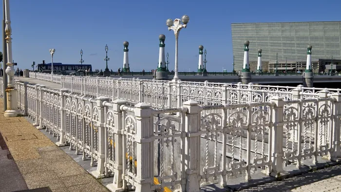 Framed Print : Urban bridge with decorative railings and lamps