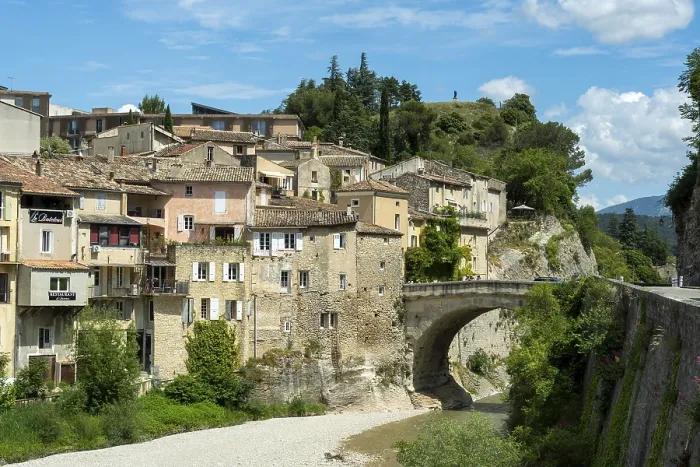 Framed Print : Vaison-la-Romaine. Les Baronnies Framed Print : Vaison-la-Romaine. Les Baronnies