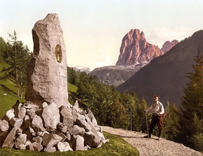 Framed Print : Val Gardena, Val Gardena Valley Framed Print : Val Gardena, Val Gardena Valley