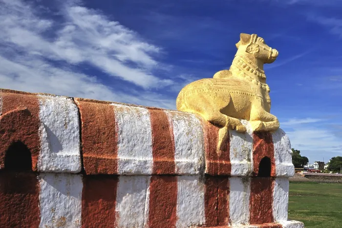 Framed Print : Vandiyur mariamman teppakulam tank