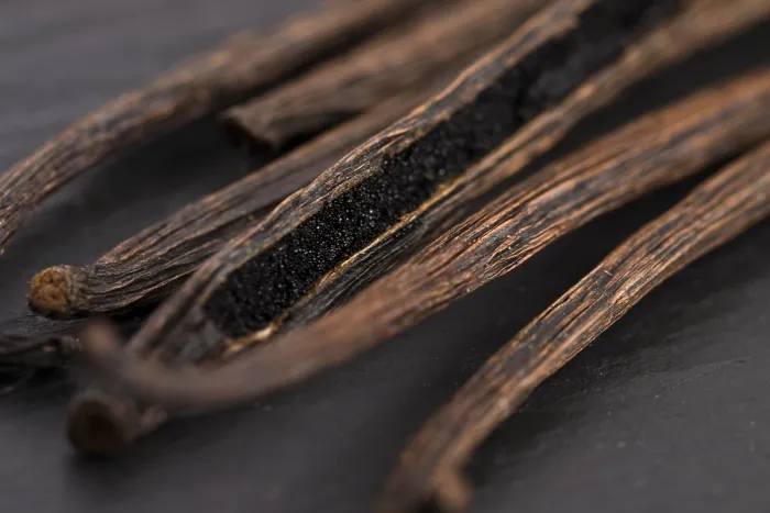 Framed Print : Vanilla pods