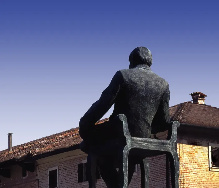 Framed Print : Verdi monument in front of Rocca dei Marchesi Pallavicino