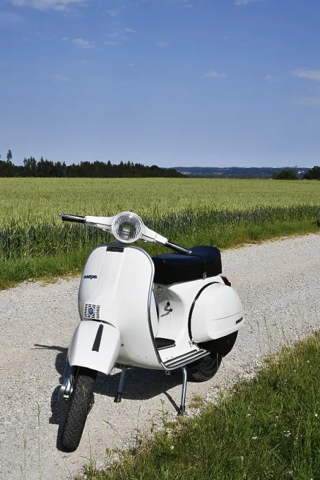Framed Print : Vespa PX 200 E, P 200 X E, VSX 1T Framed Print : Vespa PX 200 E, P 200 X E, VSX 1T