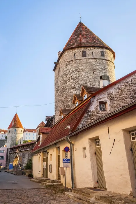 Framed Print : View on ancient street with medieval wall of Tallinn