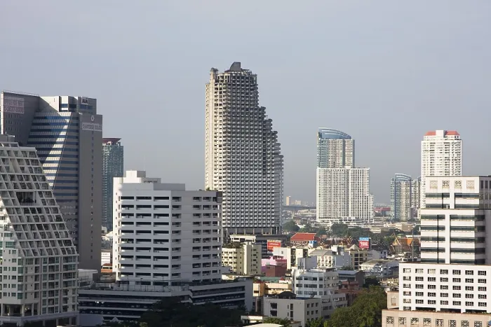 Framed Print : View of Bangkok skyline towards Silom Road