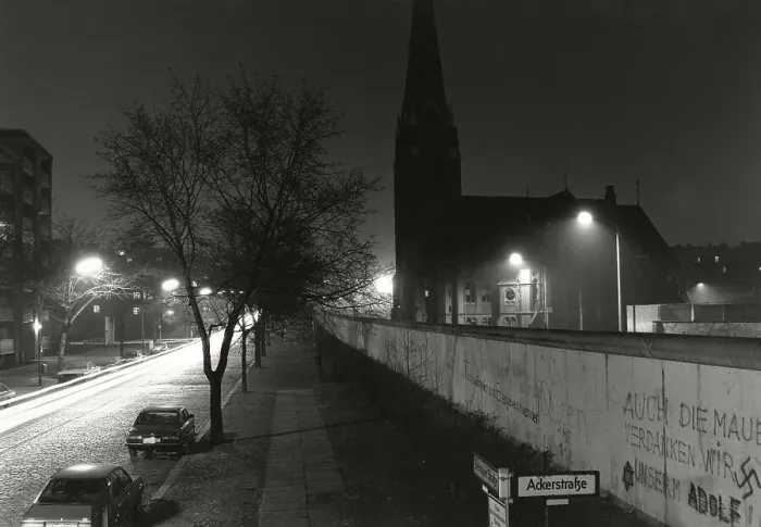 Framed Print : View over the Berlin Wall in the winter of 1985