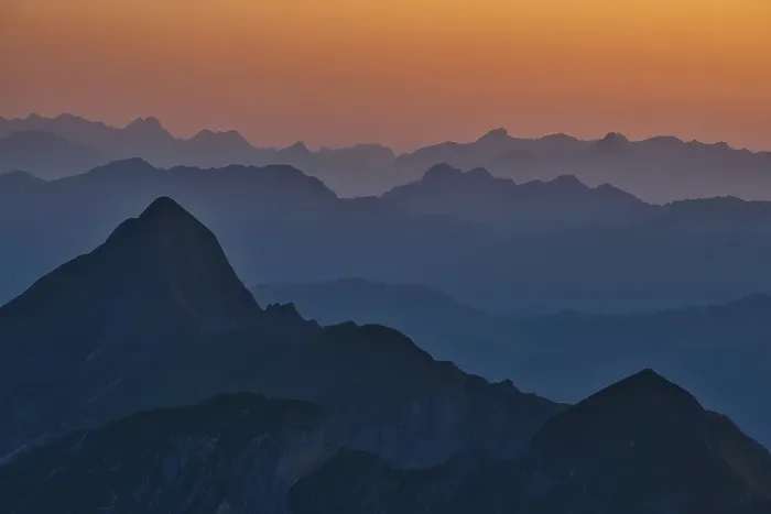 Framed Print : View of Bernese Alps at dusk from Brienzer Rothorn Framed Print : View of Bernese Alps at dusk from Brienzer Rothorn