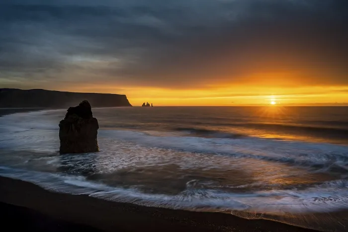 Framed Print : View from Cape Dyrholaey at sunrise