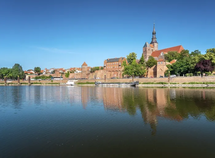 Framed Print : View across the Elbe harbor to the old town with St