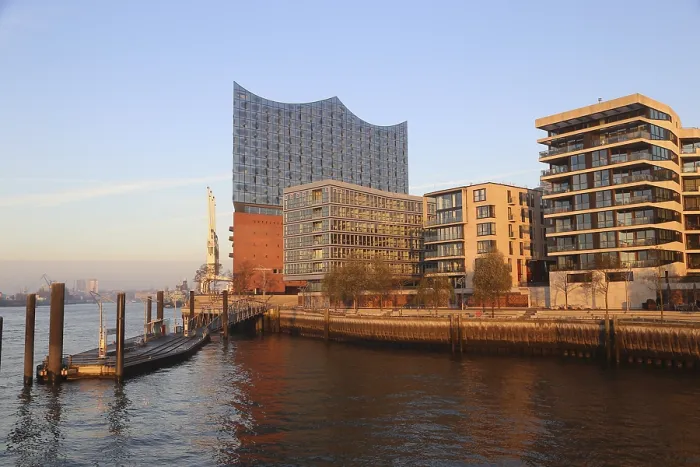 Framed Print : View on Elbphilharmonie and modern apartement buildings