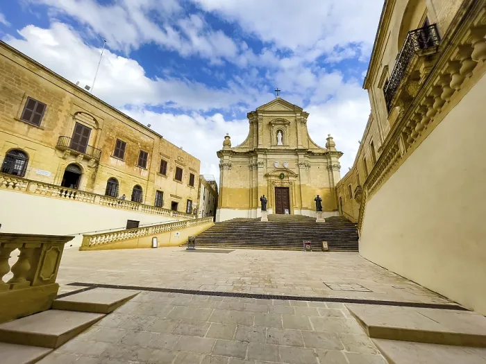 Framed Print : View of the forecourt and steps in front of St Marija's Cathedral in Gozo Citadel