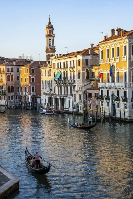 Framed Print : View of the Grand Canal with gondoliers at sunset