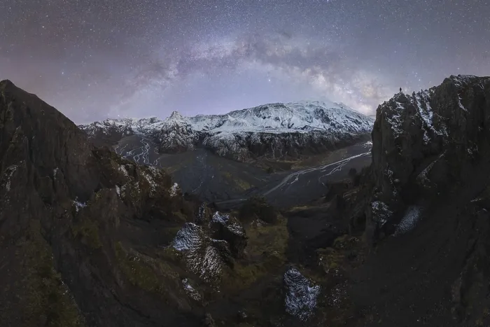 Framed Print : View of Icelandic peaks under a starry night Framed Print : View of Icelandic peaks under a starry night