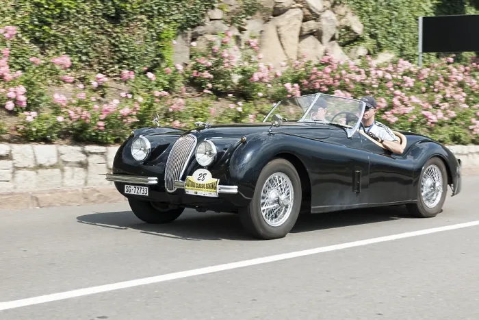 Framed Print : Side view of the Jaguar XK 120 OTS with start number 28