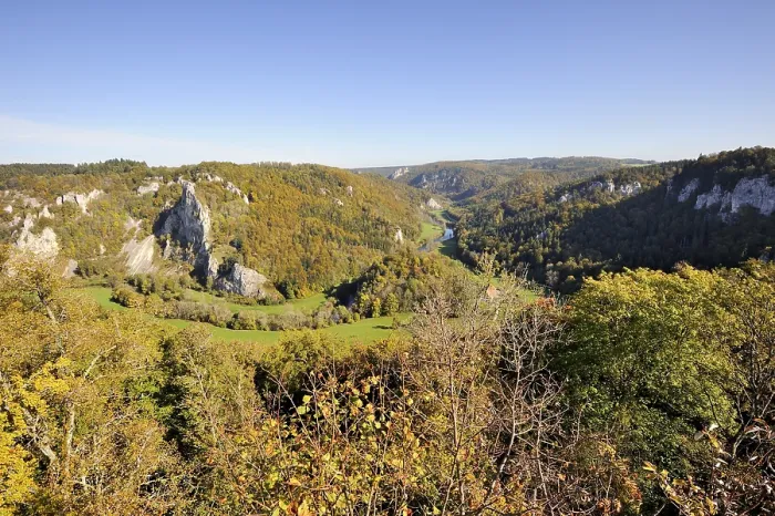 Framed Print : View from Kallenberg castle ruins across the autumnal Danube Valley