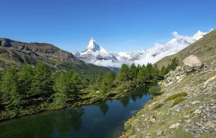 Framed Print : View over Lake Grindij with snow-covered Matterhorn