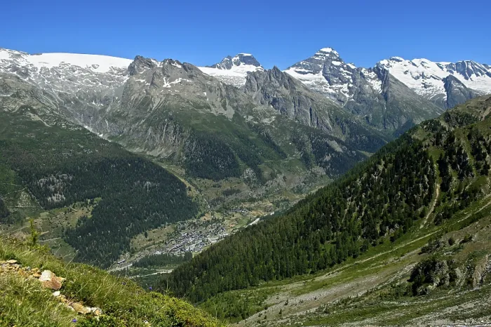 Framed Print : View of the Loetschental, the village of Blatten on the valley floor