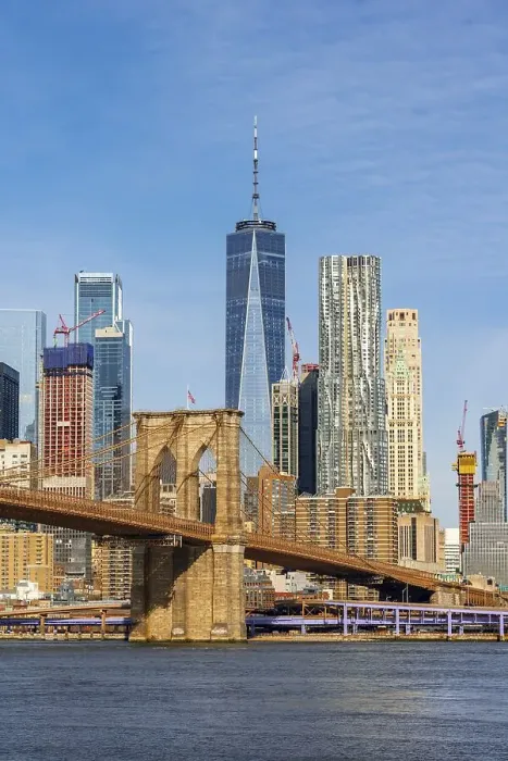 Framed Print : View from Main Street Park over the East River to the skyline of Lower Manhattan with Brooklyn Bridge