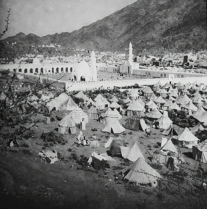 Framed Print : View of Mecca with the Kaaba with tents of the pilgrims in front of the city