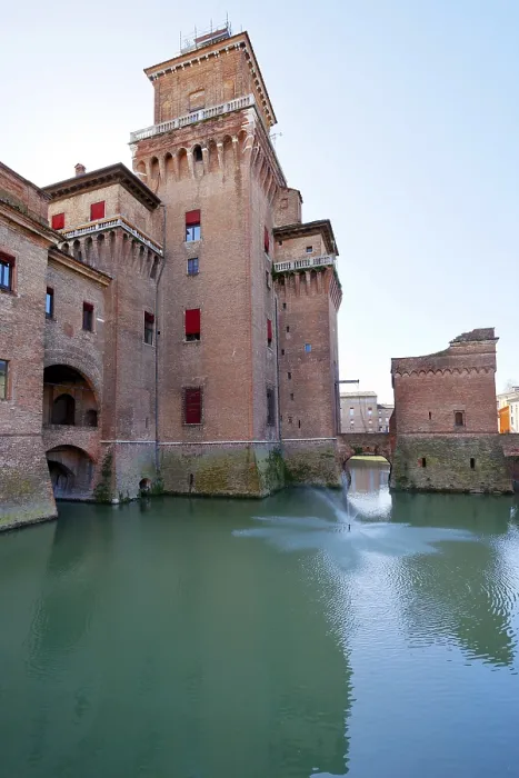 Framed Print : Side view moat and Castello Estense in Ferrara