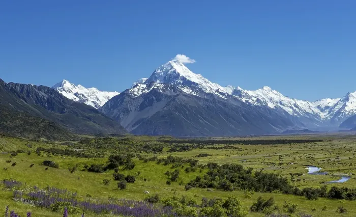 Framed Print : View of Mount Cook and snow covered mountains with Tasman River