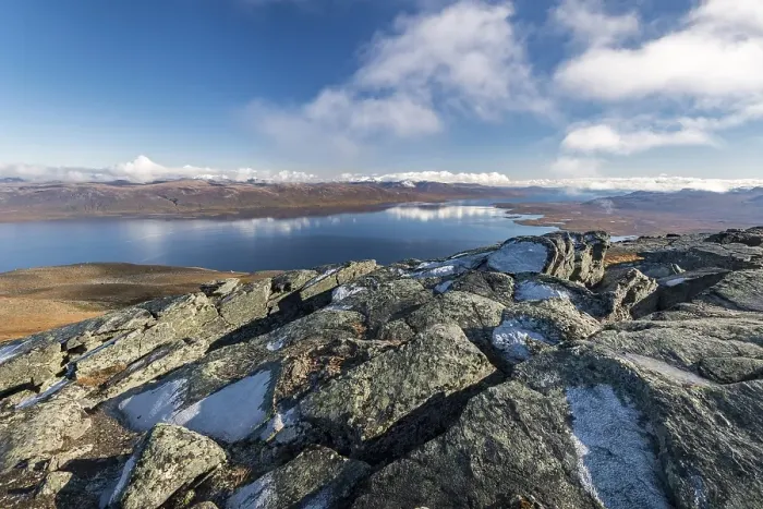 Framed Print : View from the top of the mountain Nuolja to the lake Tornetraesk and the autumnal Fjell