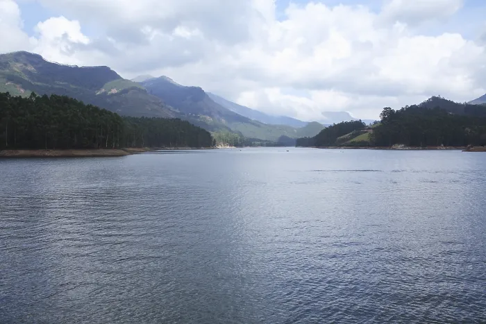 Framed Print : View of Munnar lake from Madupatti dam