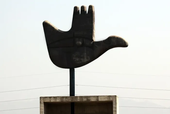 Framed Print : View of Open Hand monument symbol of peace and nonalignment and emblem of Chandigarh designed by French architect Le Corbusier in 1950, India Union territory Framed Print : View of Open Hand monument symbol of peace and nonalignment and emblem of Chandigarh designed by French architect Le Corbusier in 1950, India Union territory