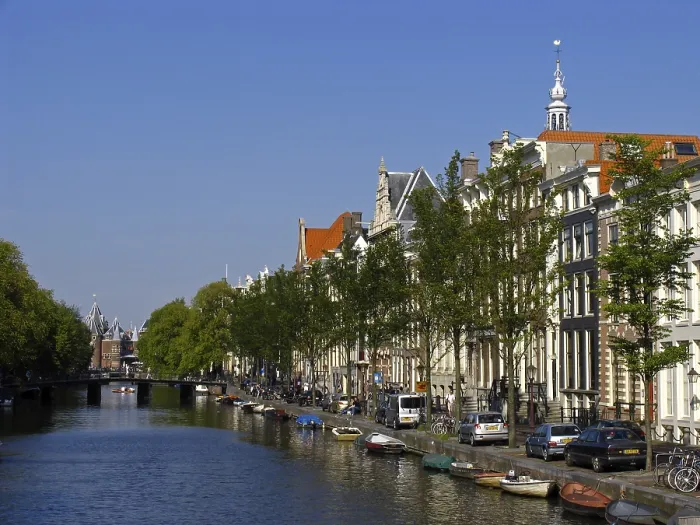 Framed Print : View onto a picturesque canal, Amsterdam Framed Print : View onto a picturesque canal, Amsterdam