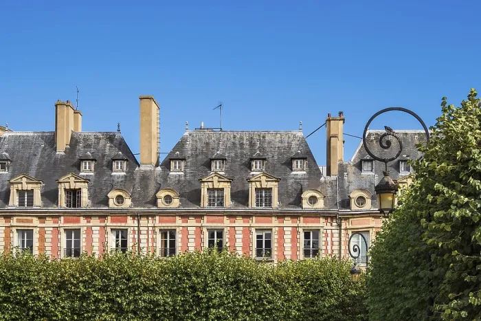 Framed Print : View of the Place des Vosges in Paris, France Framed Print : View of the Place des Vosges in Paris, France