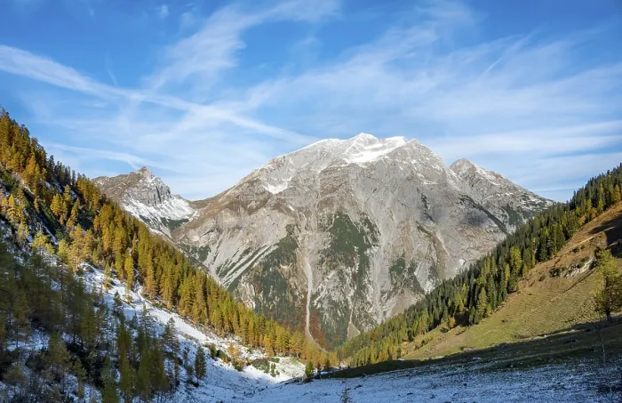 Framed Print : View of the rocky summit of the Gamsjoch Framed Print : View of the rocky summit of the Gamsjoch