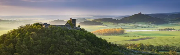 Framed Print : View of the ruins of Gleichen Castle and Wachsenburg Fortress
