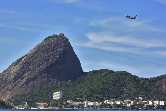 Framed Print : View of Sugar Loaf Mountain from the north